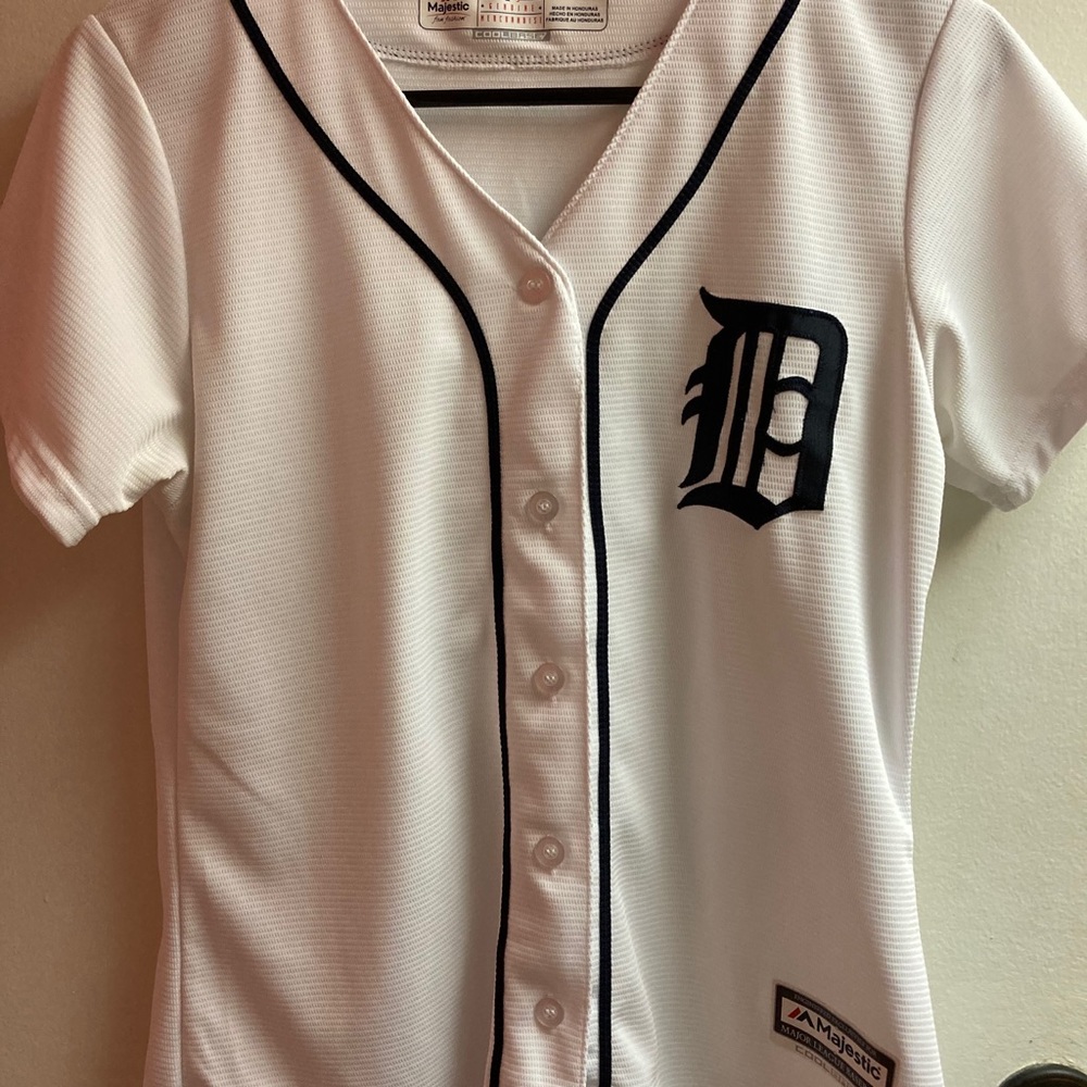 Women’s Detroit Tigers jersey